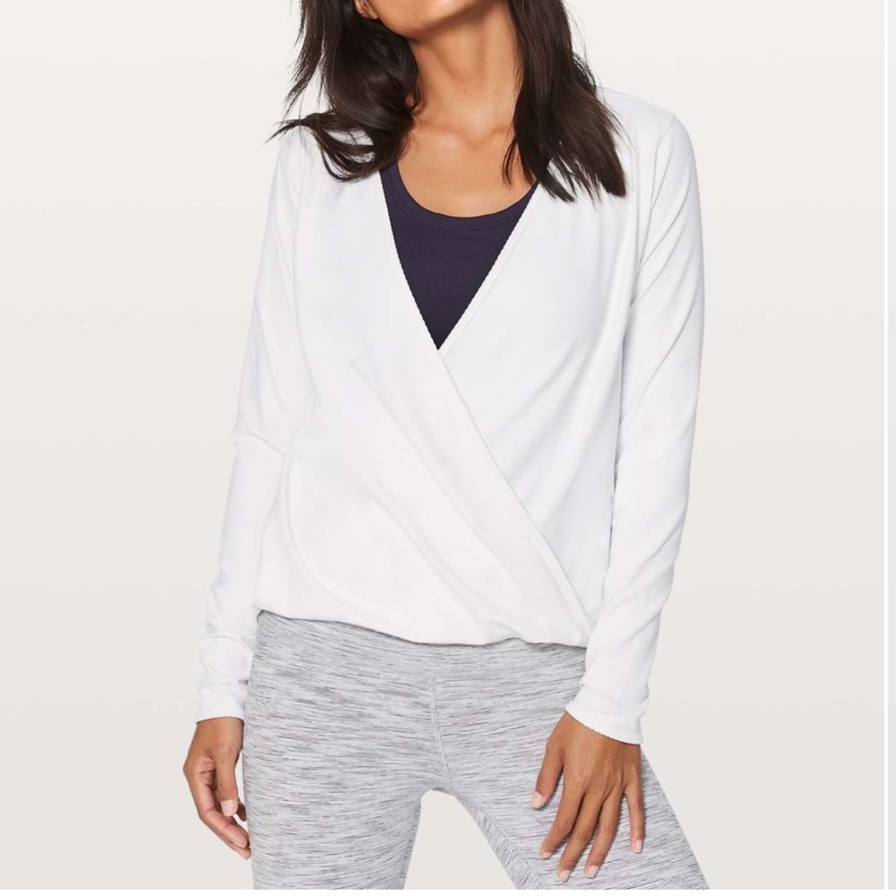 Lululemon Like New Lululemon Full Freedom Long Sleeve (size 6) - tag removed
